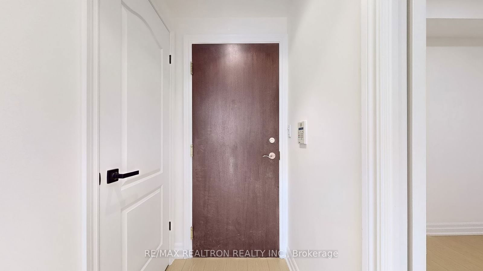 28 William Carson Cres, unit PH08 for rent - image #19