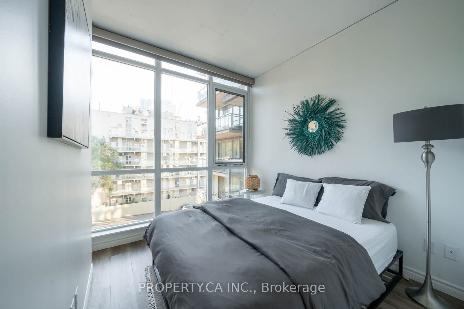 38 Niagara St, unit 511 for rent - image #9