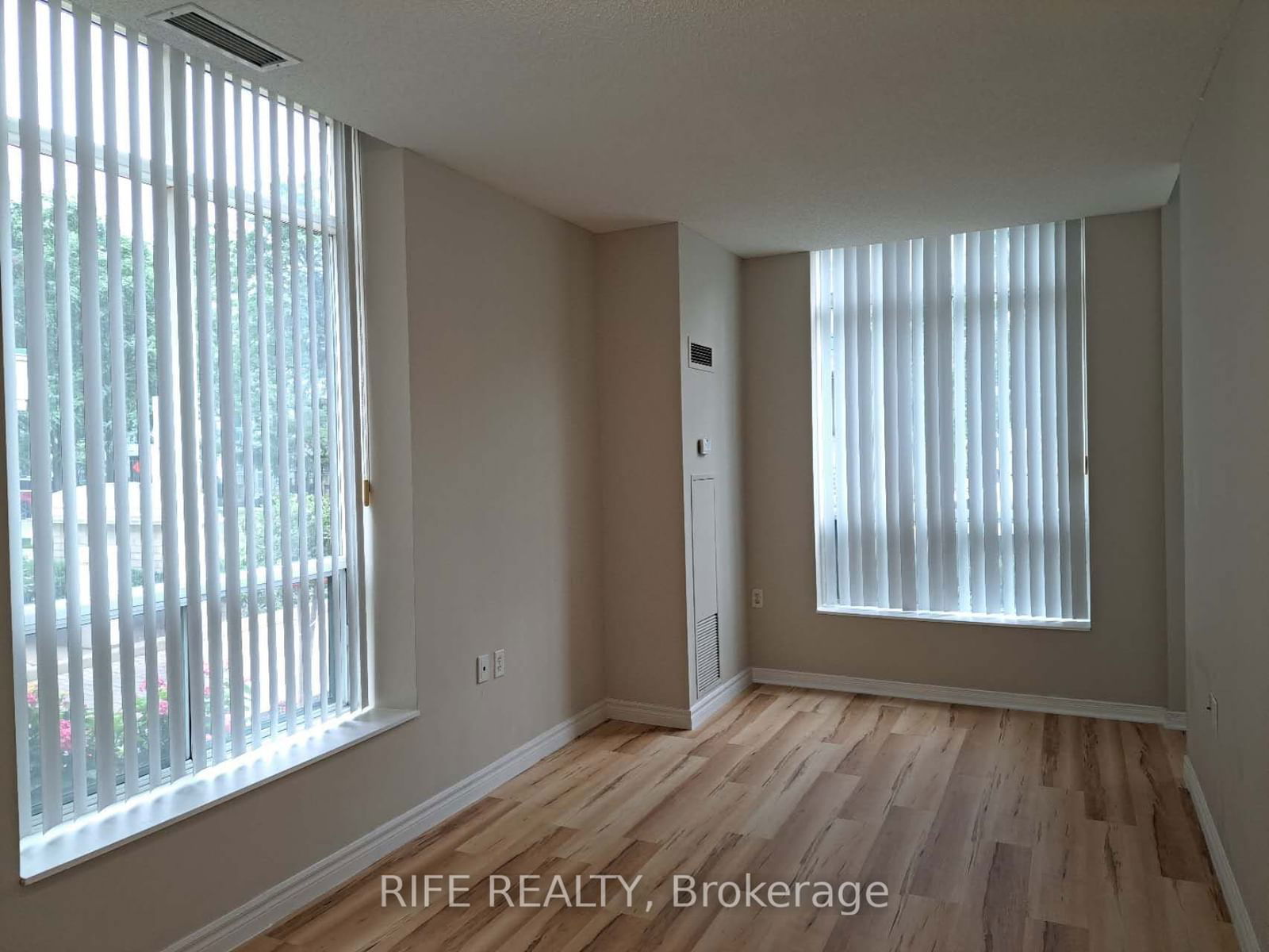 20 Olive Ave, unit 112 for rent - image #7