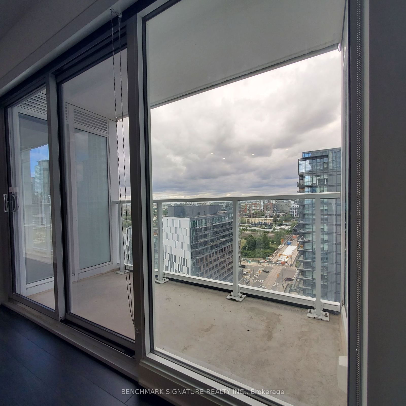 19 Bathurst St, unit 2003 for rent - image #9