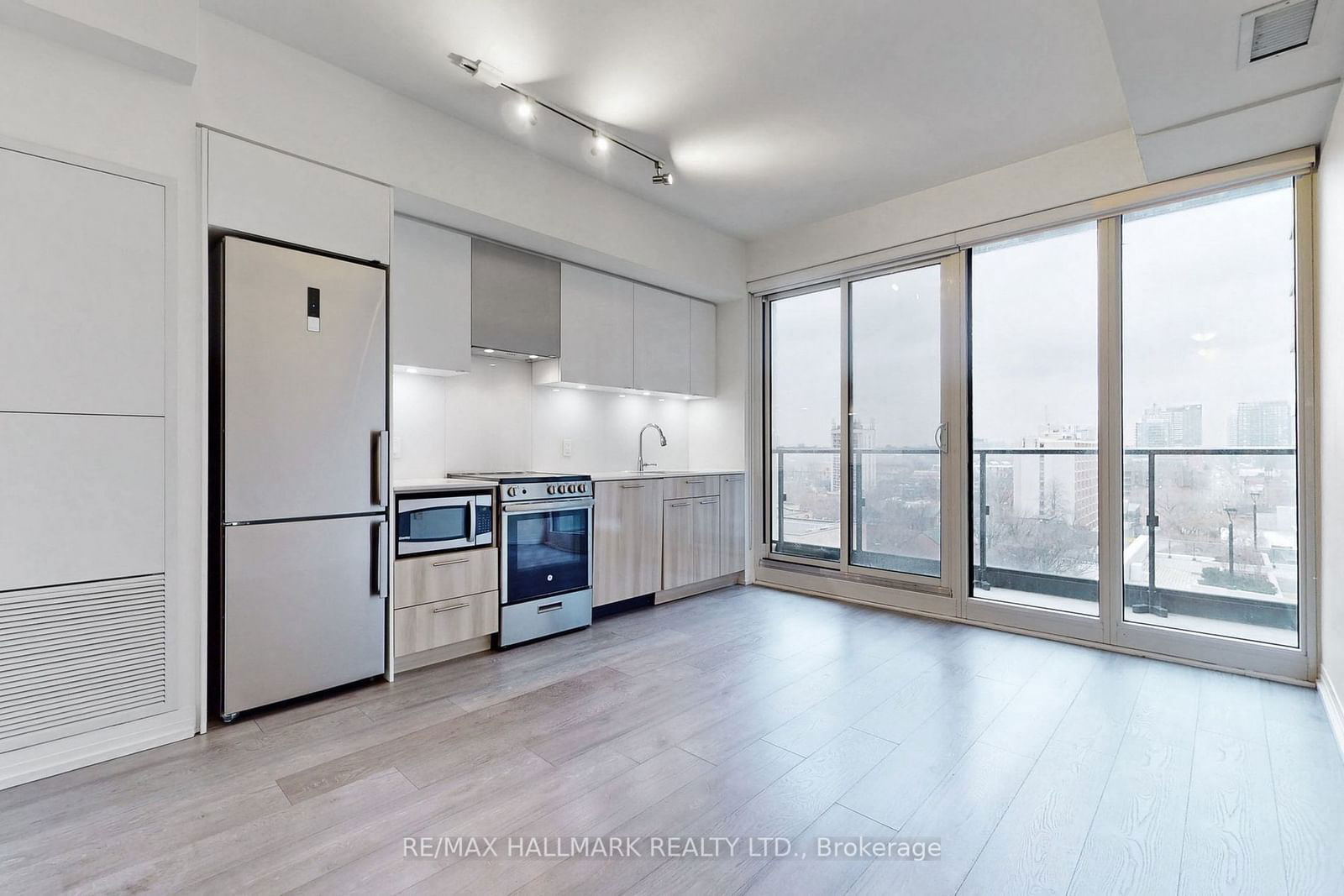 251 Jarvis St, unit 934 for rent - image #10