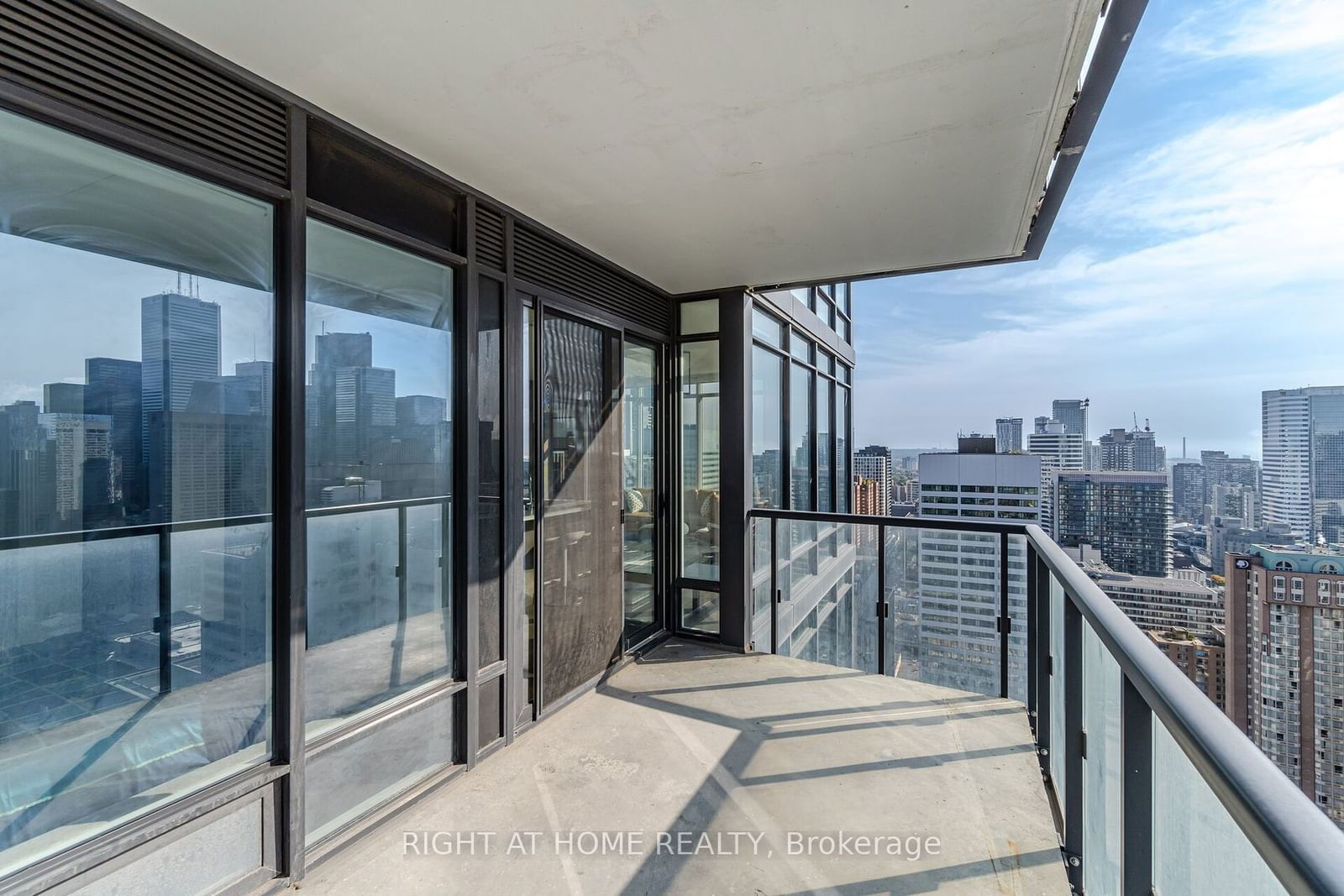 488 University Ave, unit 2507 for sale - image #26