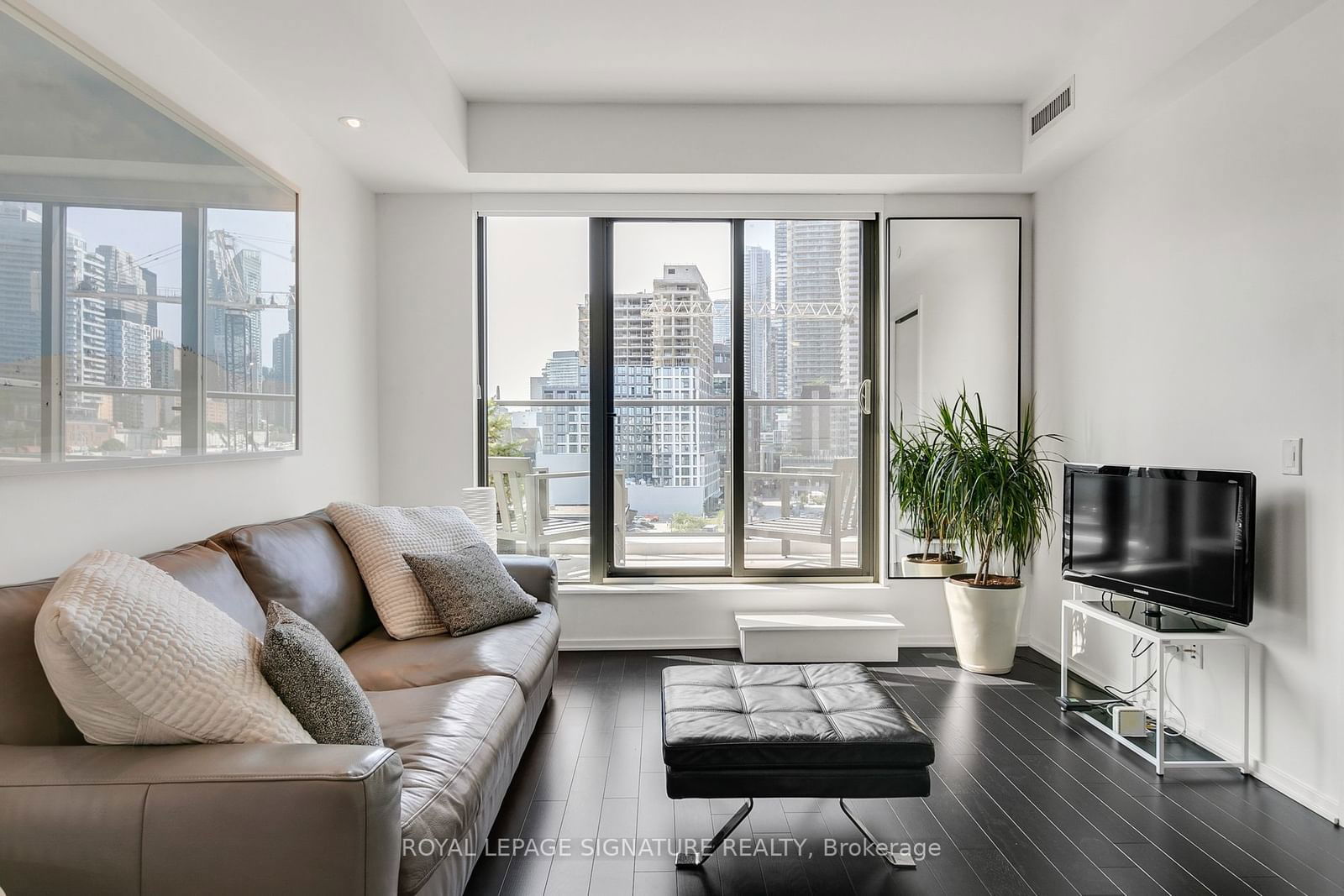 12 Bonnycastle St, unit 722 for sale - image #5