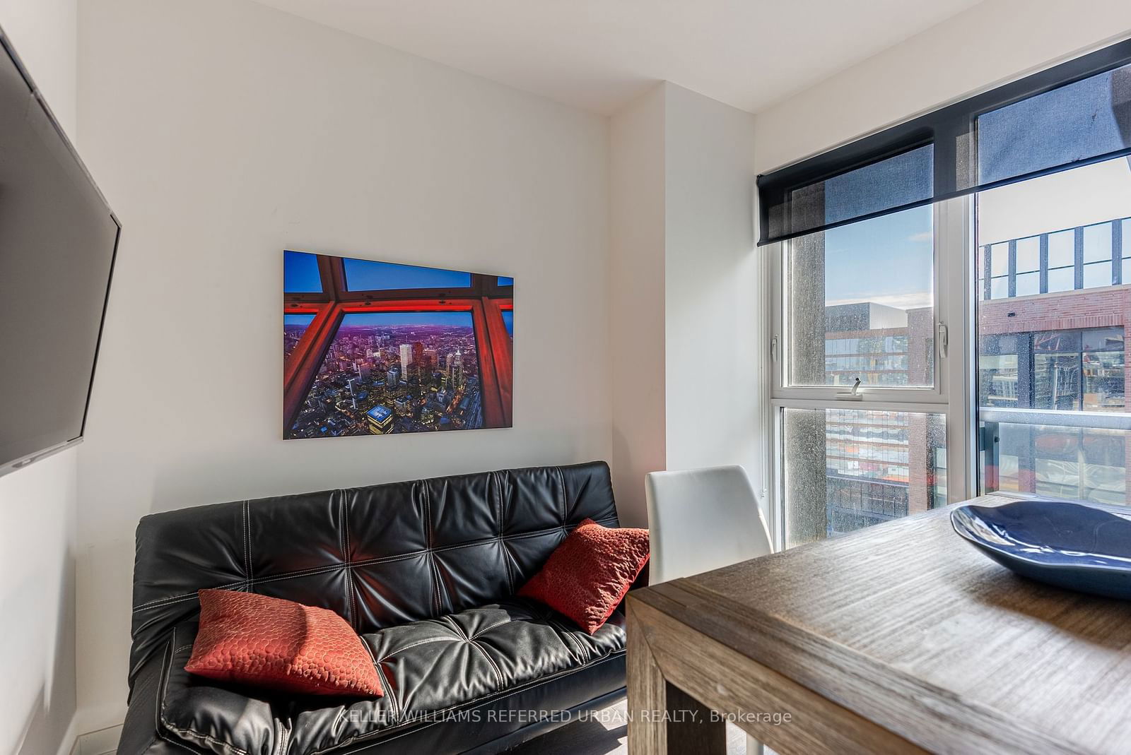 20 Richardson St, unit 907 for rent - image #6