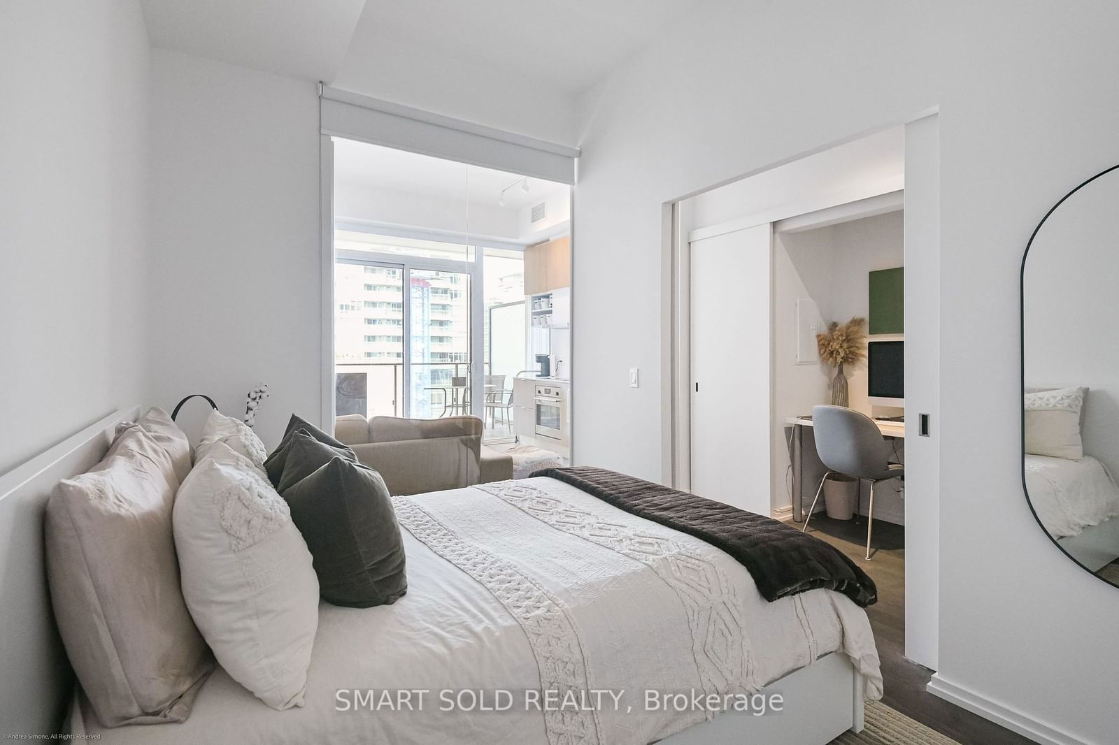 5 Soudan Ave, unit 915 for sale - image #10