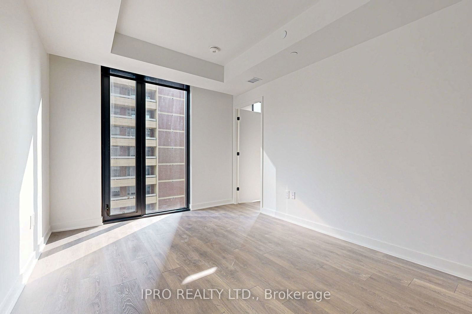 55 Charles St E, unit 821 for rent - image #16