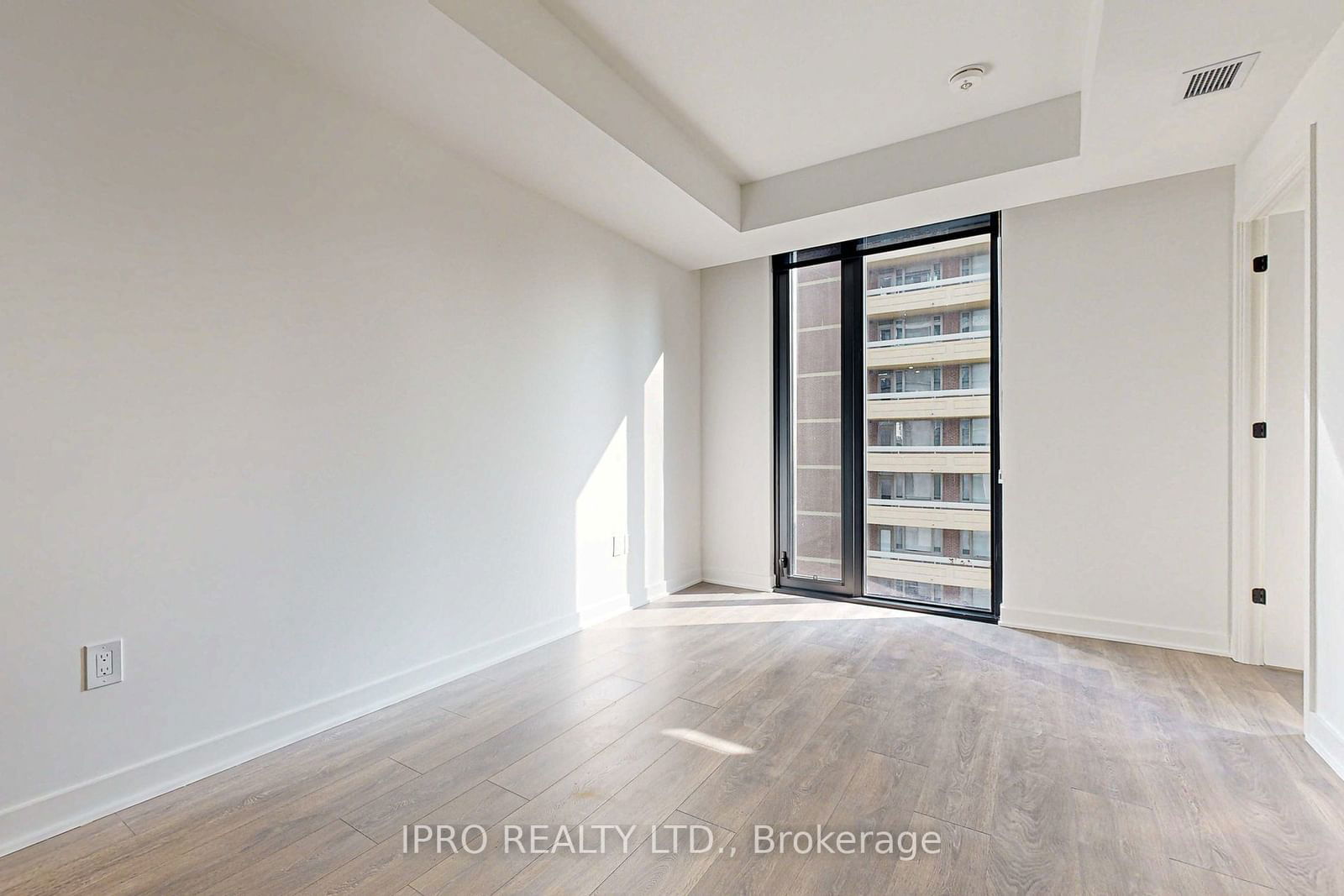 55 Charles St E, unit 821 for rent - image #17