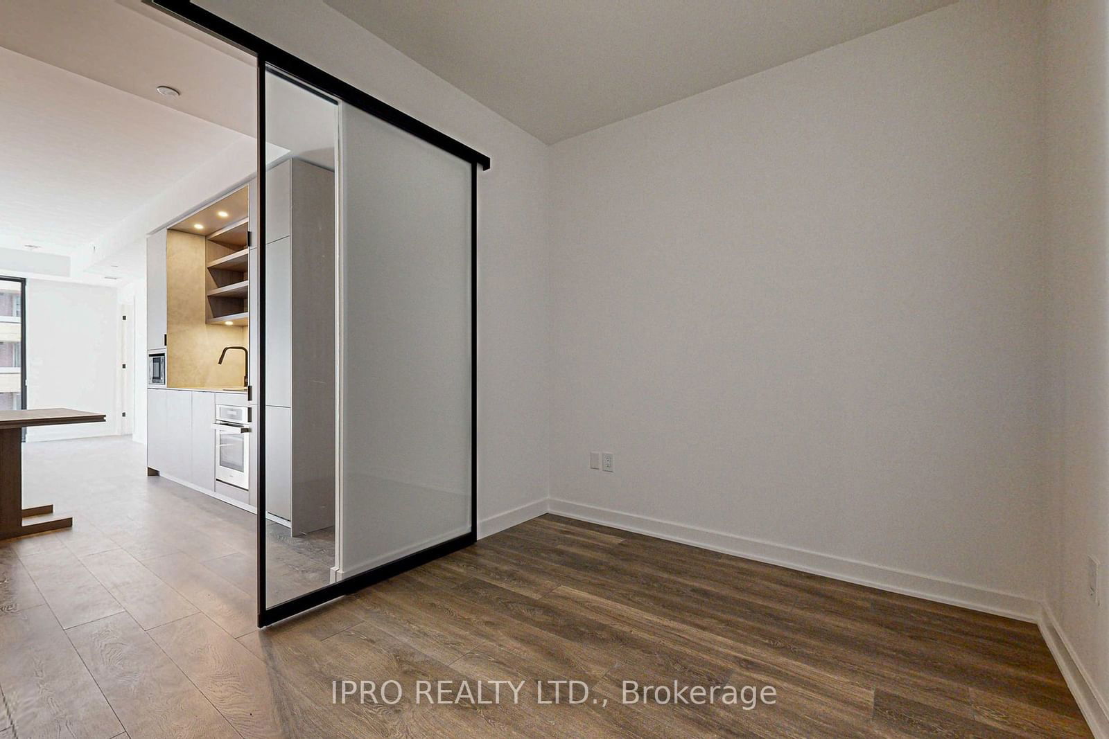 55 Charles St E, unit 821 for rent - image #22