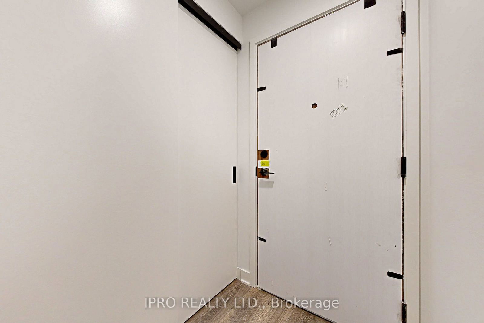 55 Charles St E, unit 821 for rent - image #5