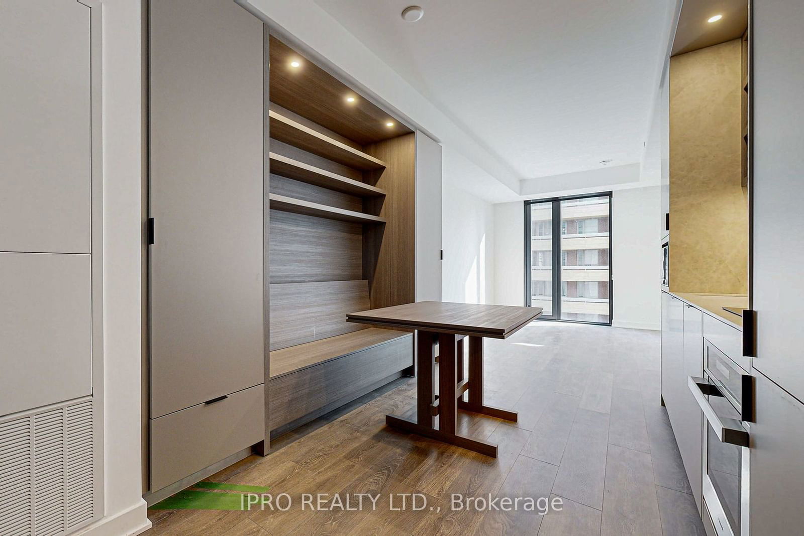 55 Charles St E, unit 821 for rent - image #7