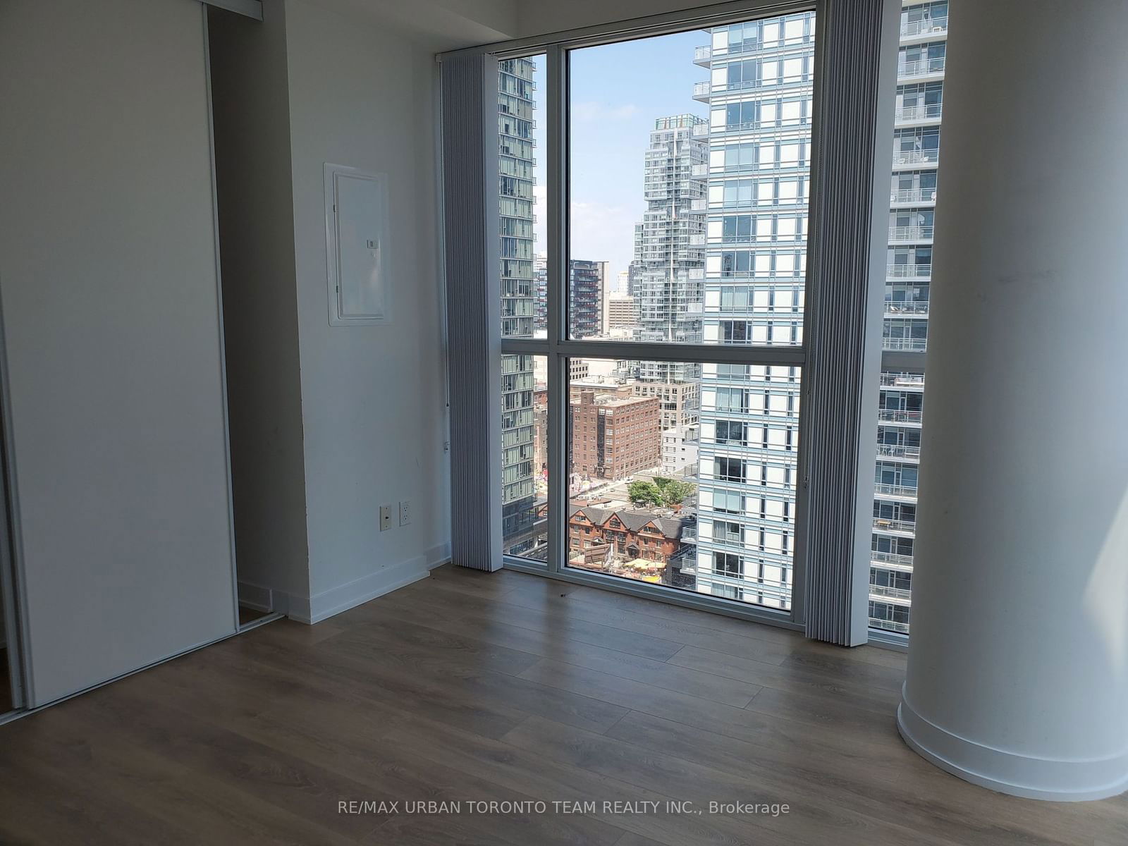 87 Peter St, unit 2213 for rent - image #6