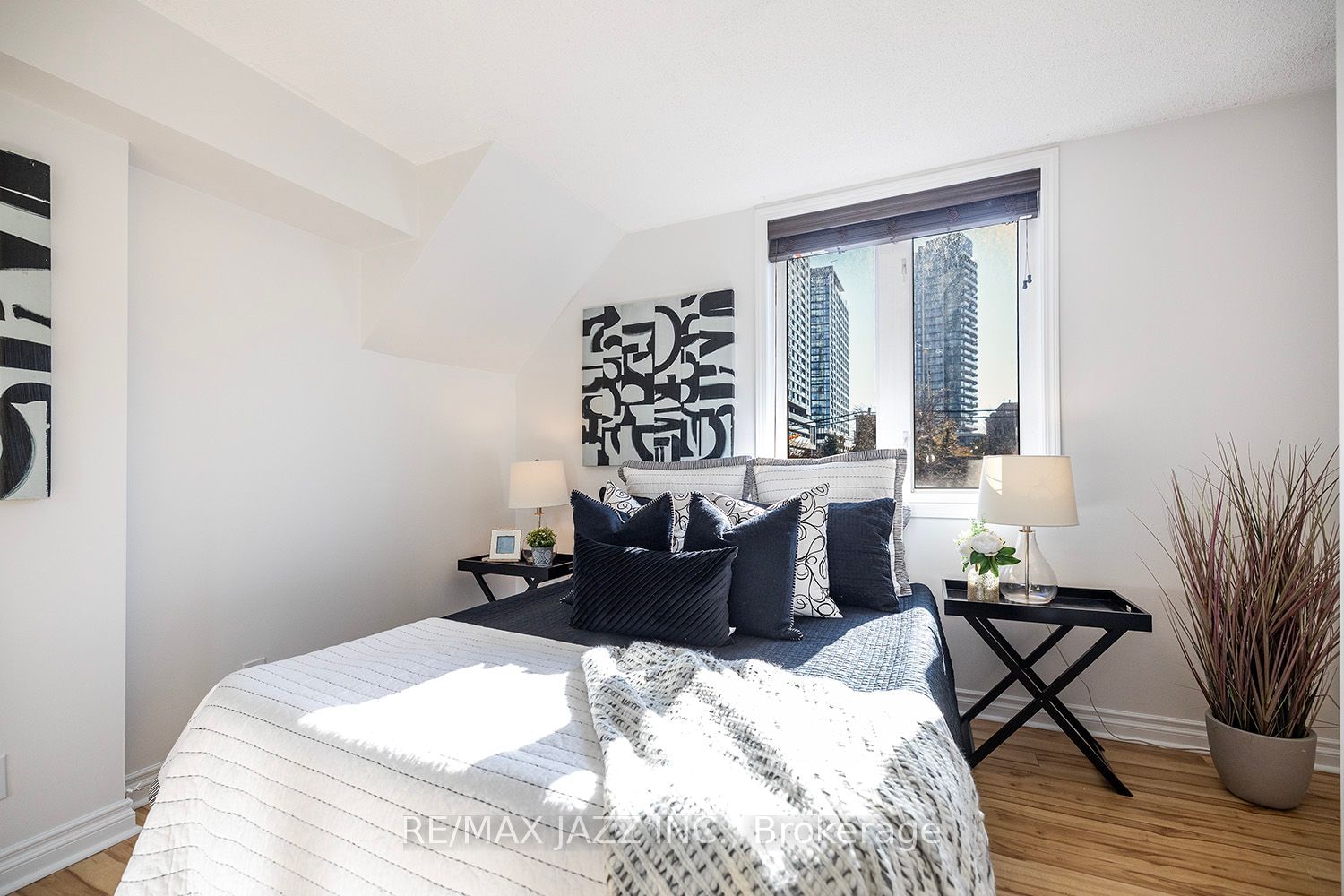 12 Douro St, unit TH426 for sale - image #26