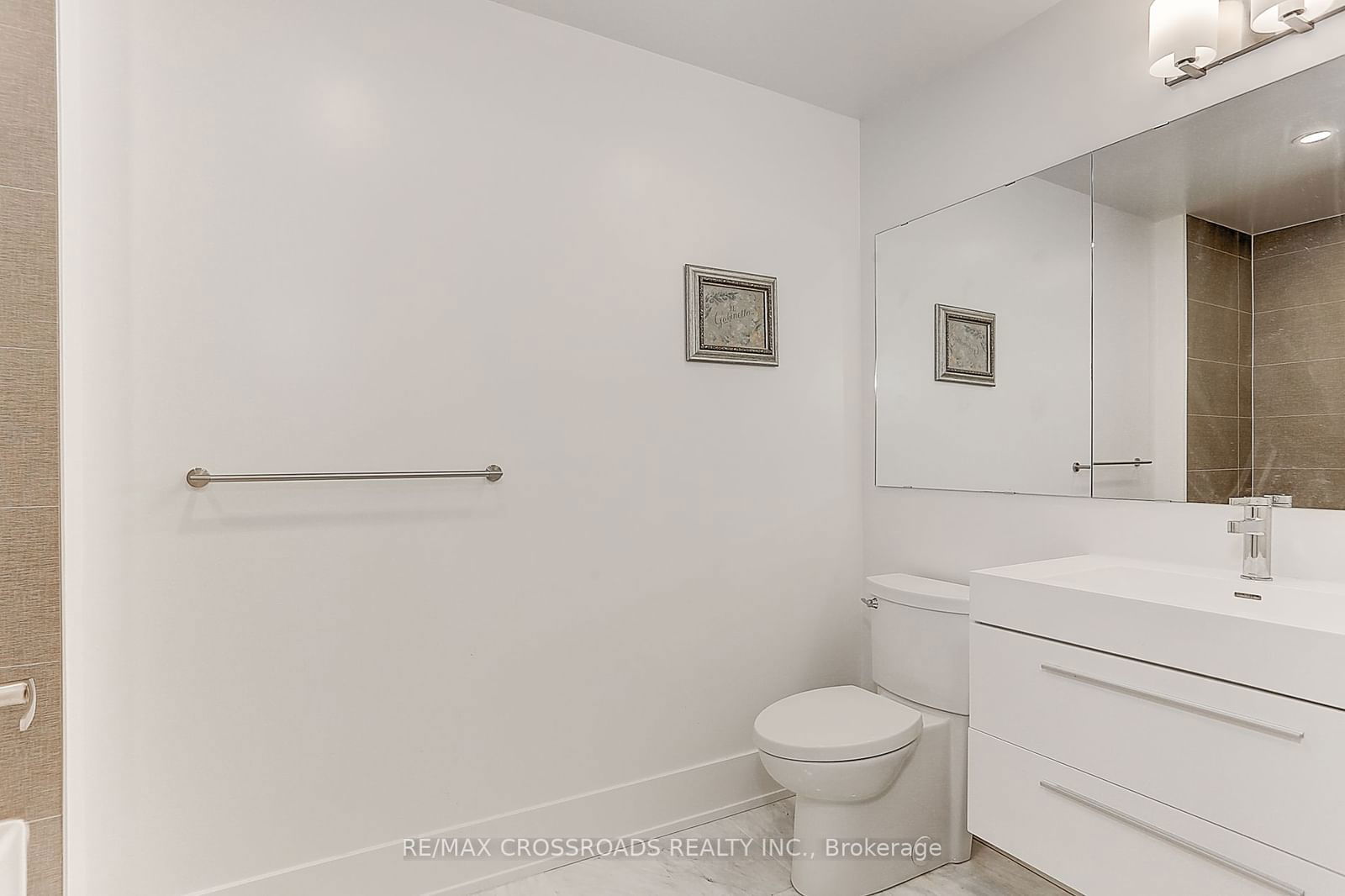 270 Davenport Rd, unit TH3 for rent - image #31