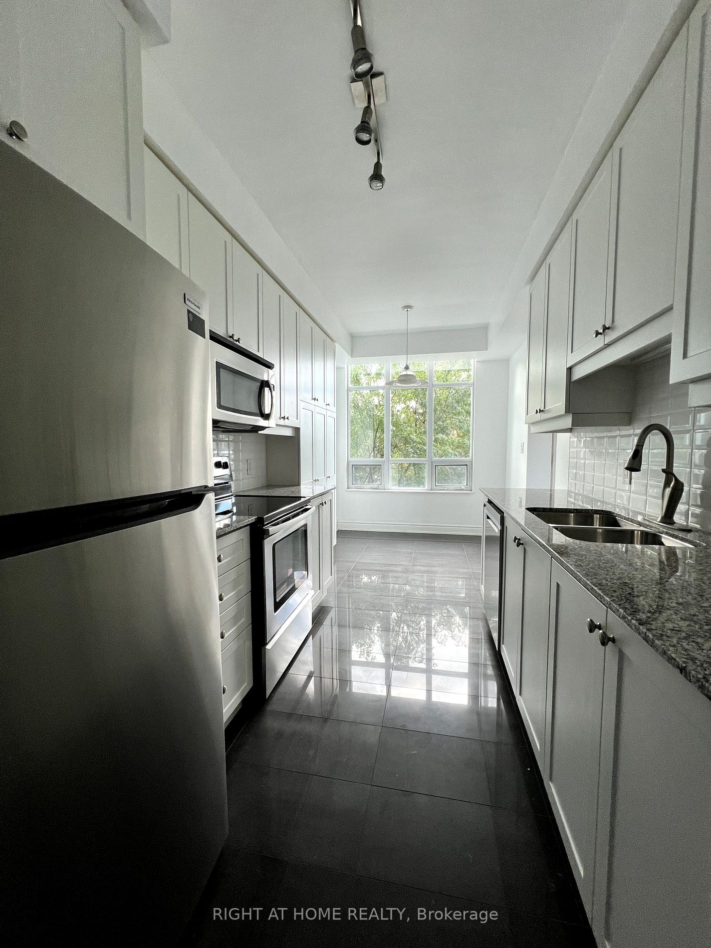 20 Bloorview Pl, unit 309 for rent