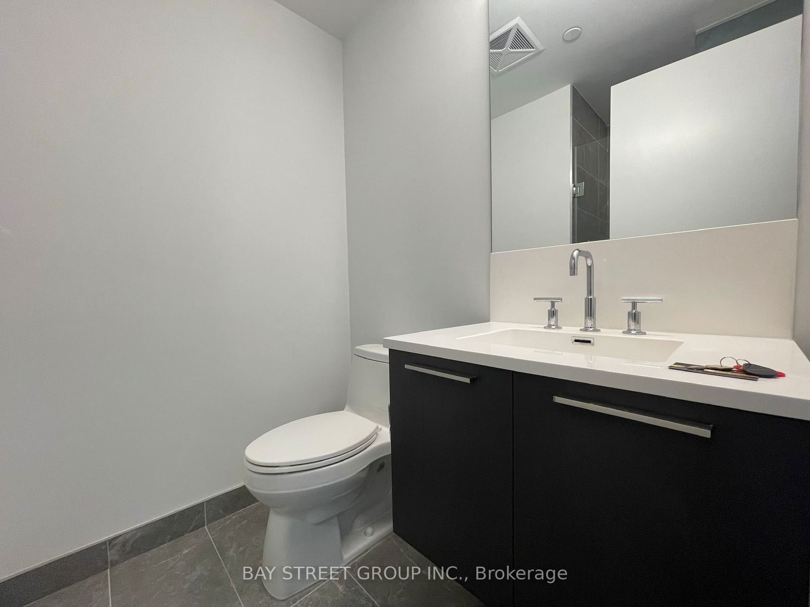 3 Gloucester St W, unit 1710 for rent