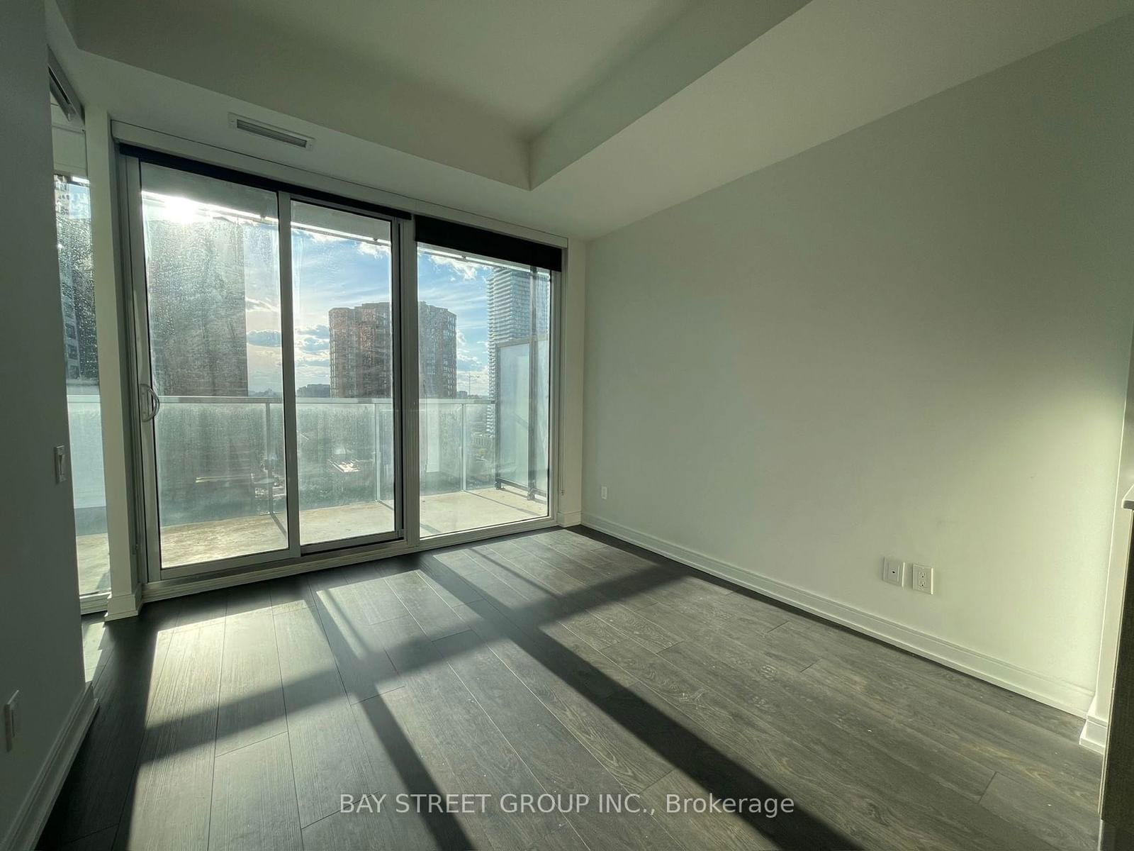 3 Gloucester St W, unit 1710 for rent