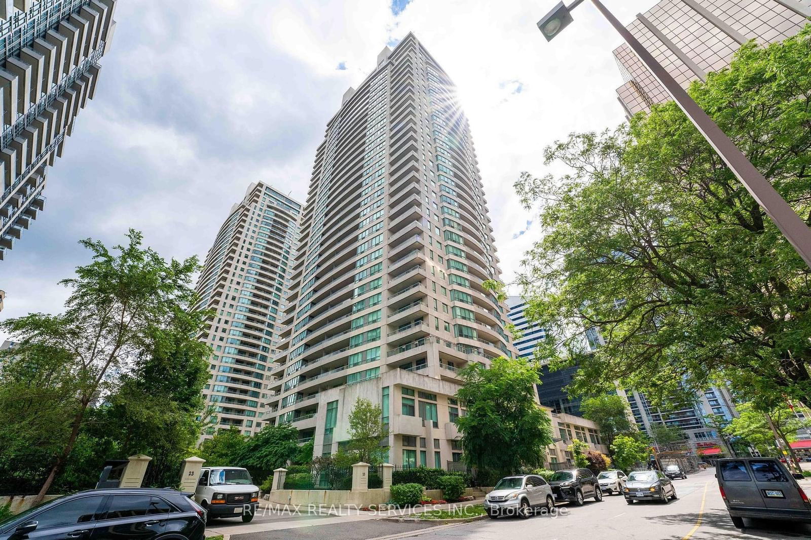 23 Hollywood Ave S, unit 2109 for sale - image #1