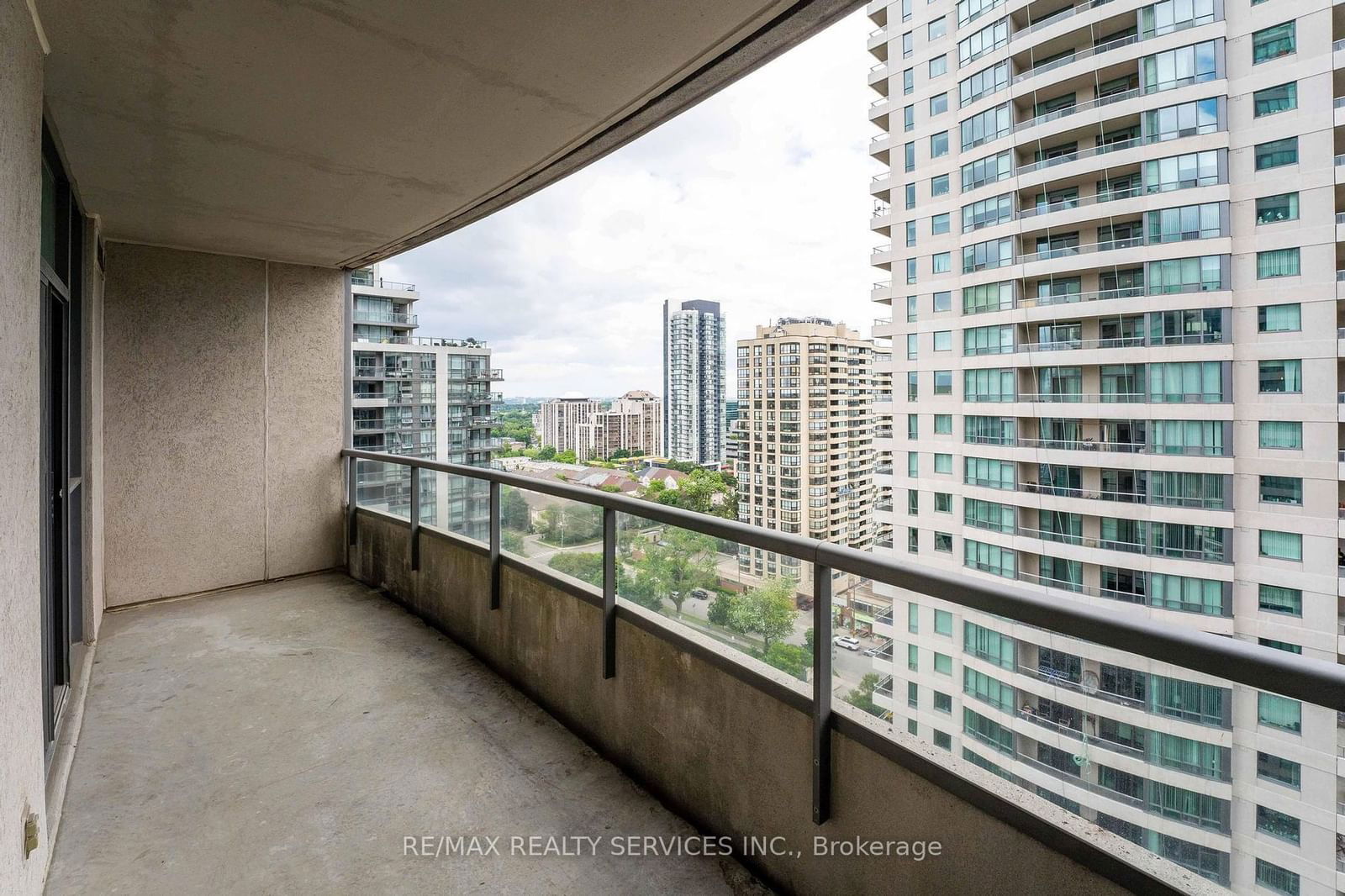 23 Hollywood Ave S, unit 2109 for sale - image #17