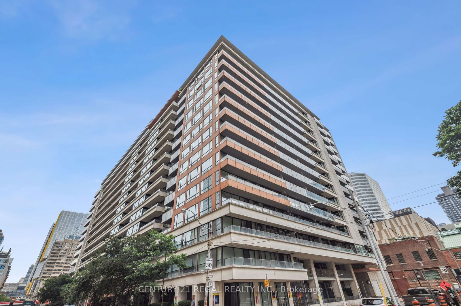 111 Elizabeth St, unit 501 for sale