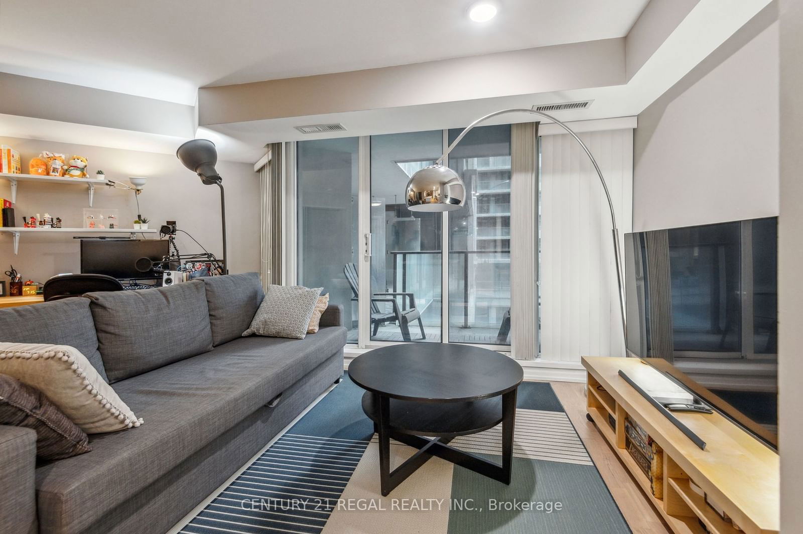 111 Elizabeth St, unit 501 for sale - image #5