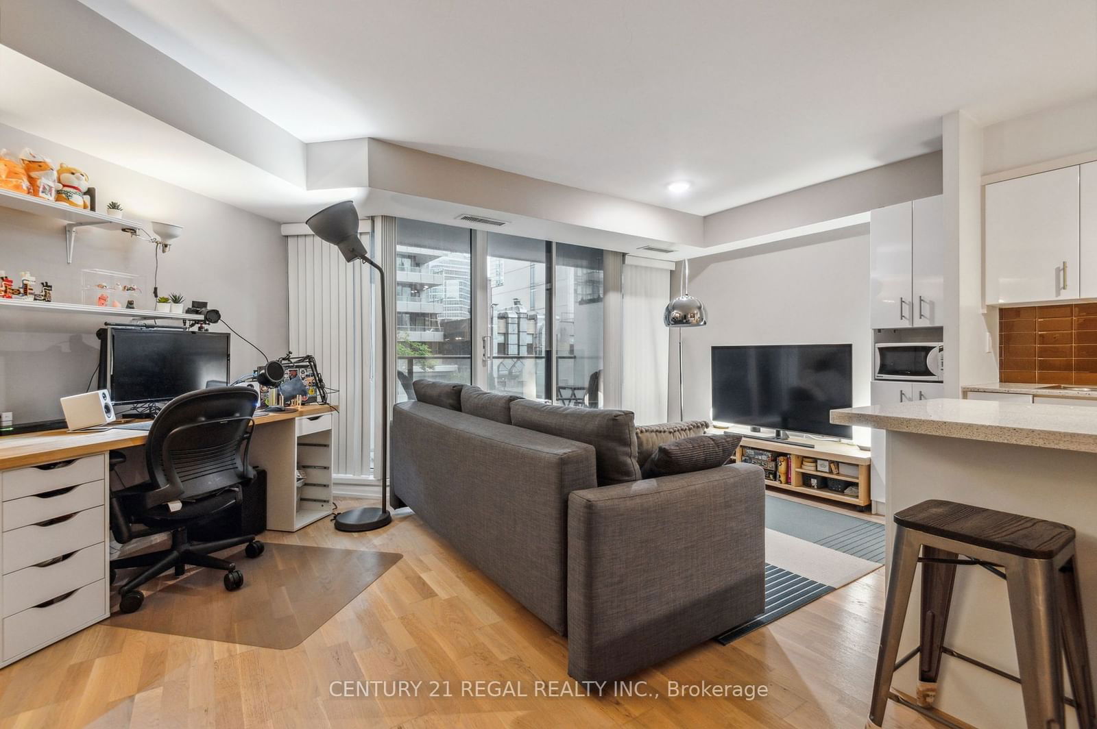 111 Elizabeth St, unit 501 for sale - image #6