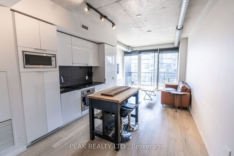 170 Bayview Ave, unit 803 for sale