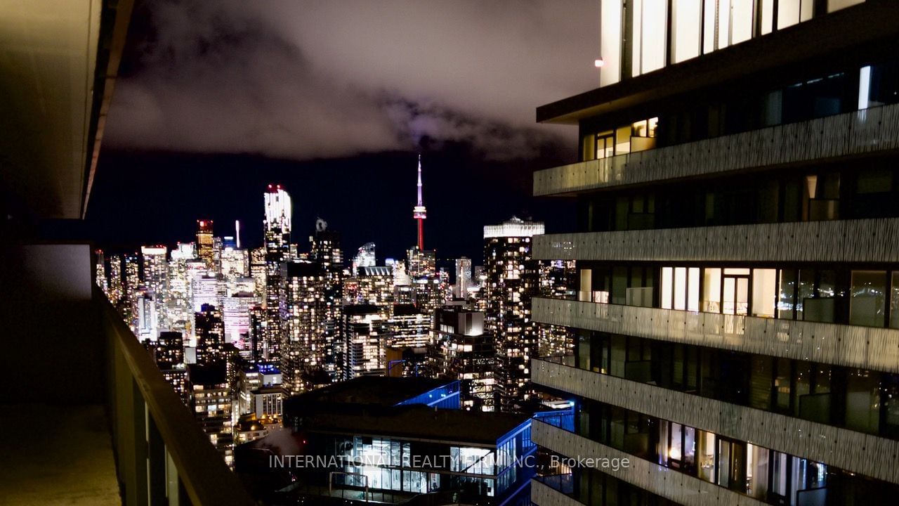 50 Charles St E, unit 5460 for sale - image #2