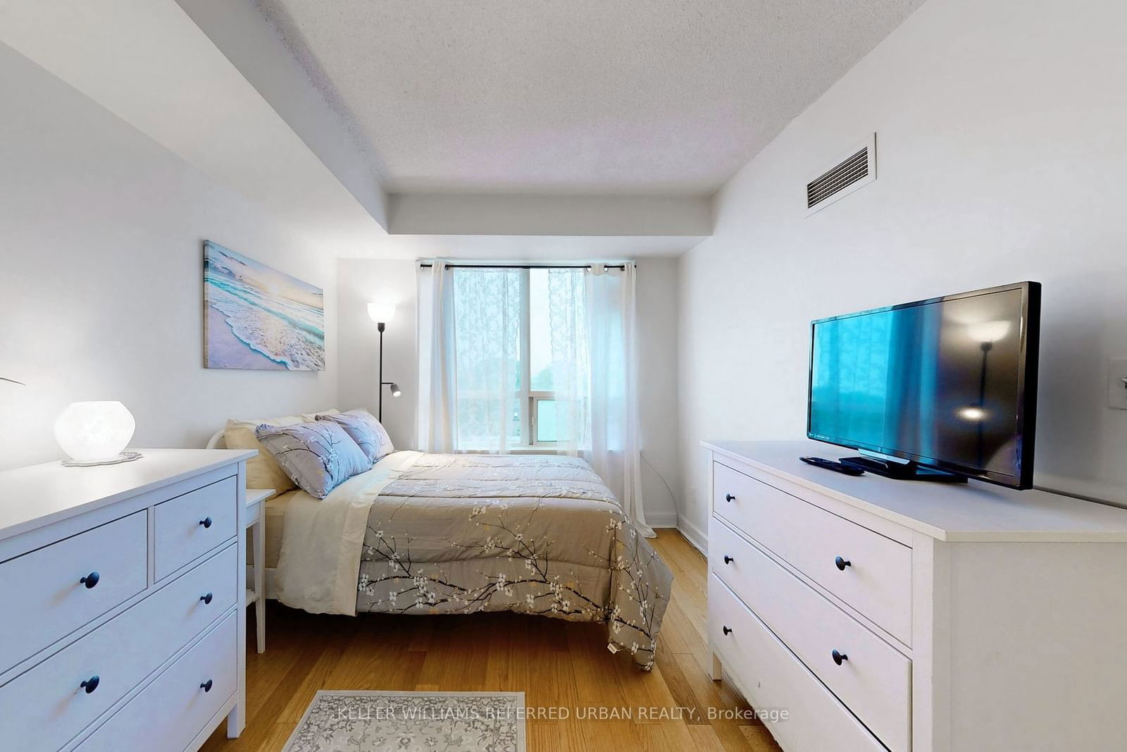 18 Harrison Garden Blvd W, unit 611 for sale - image #20