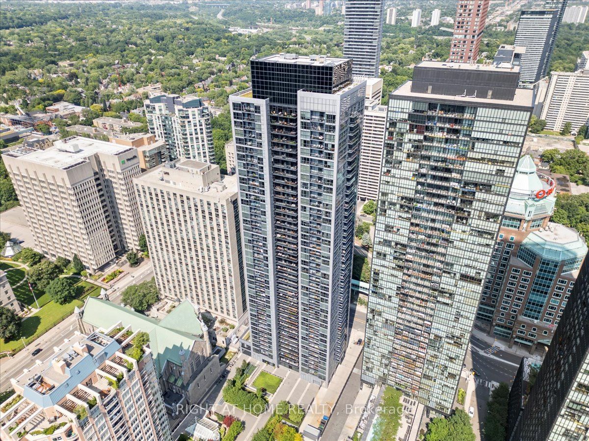 28 Ted Rogers Way, unit 4204 for sale - image #1