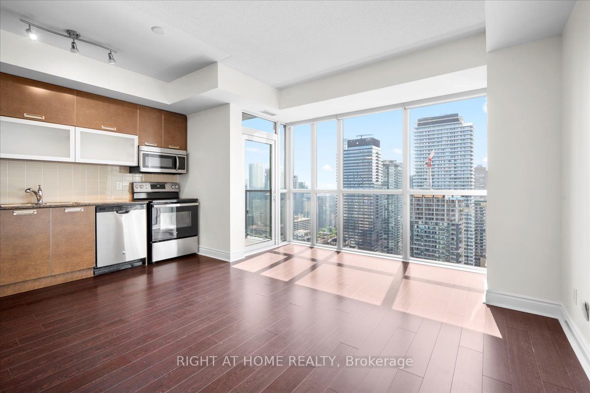 28 Ted Rogers Way, unit 4204 for sale - image #6