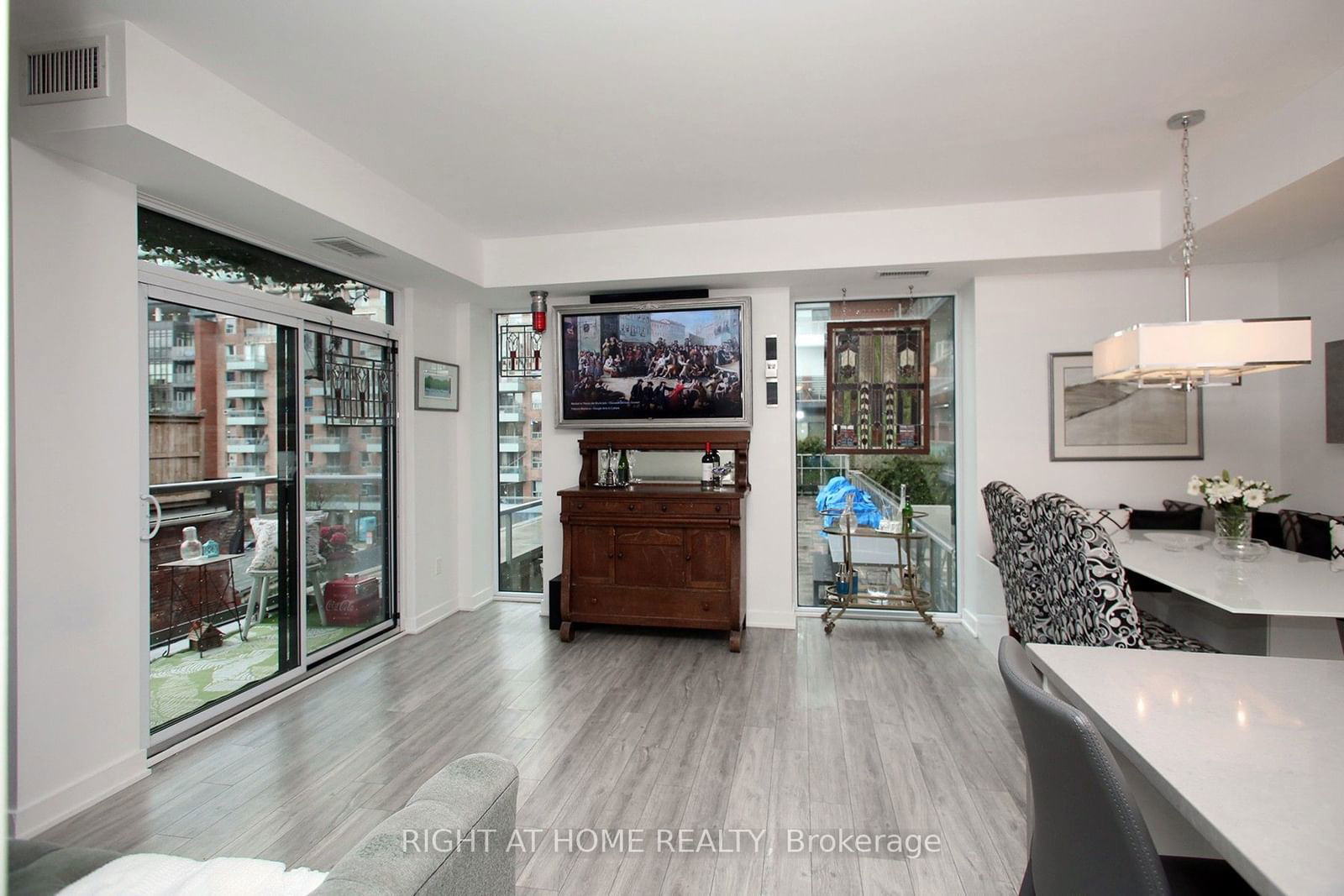 106 Dovercourt Rd, unit 320 for sale - image #11