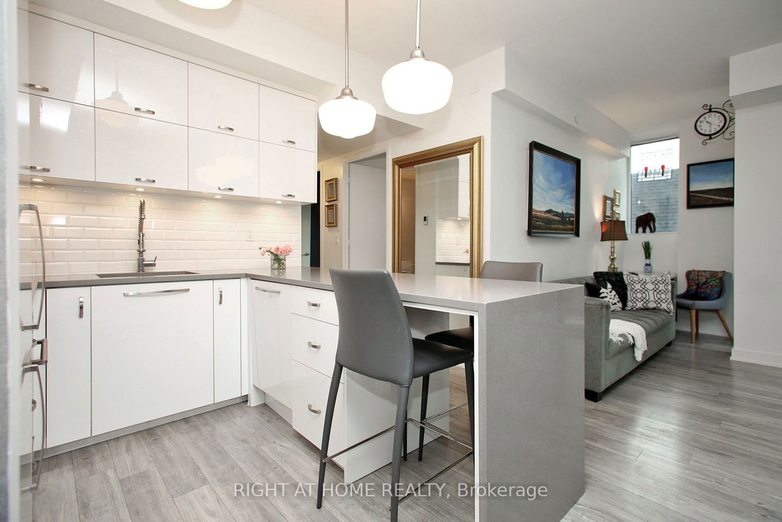 106 Dovercourt Rd, unit 320 for sale - image #12