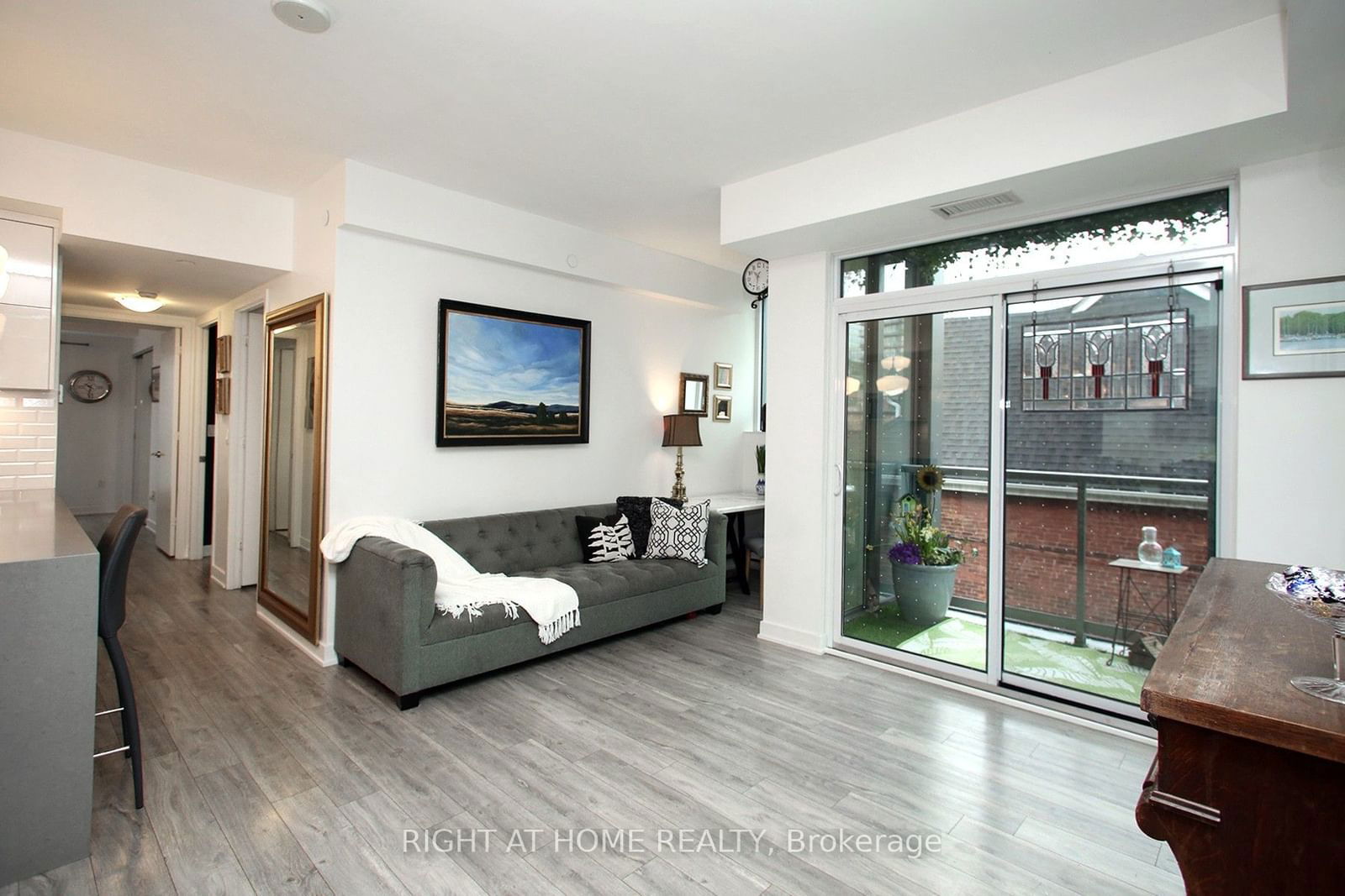 106 Dovercourt Rd, unit 320 for sale - image #14