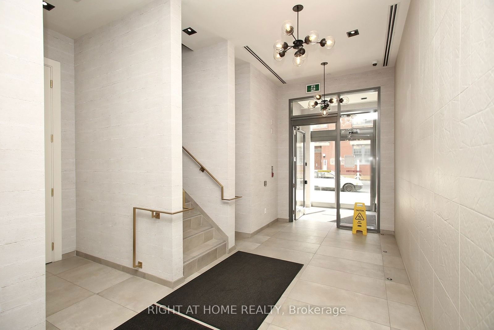 106 Dovercourt Rd, unit 320 for sale - image #3