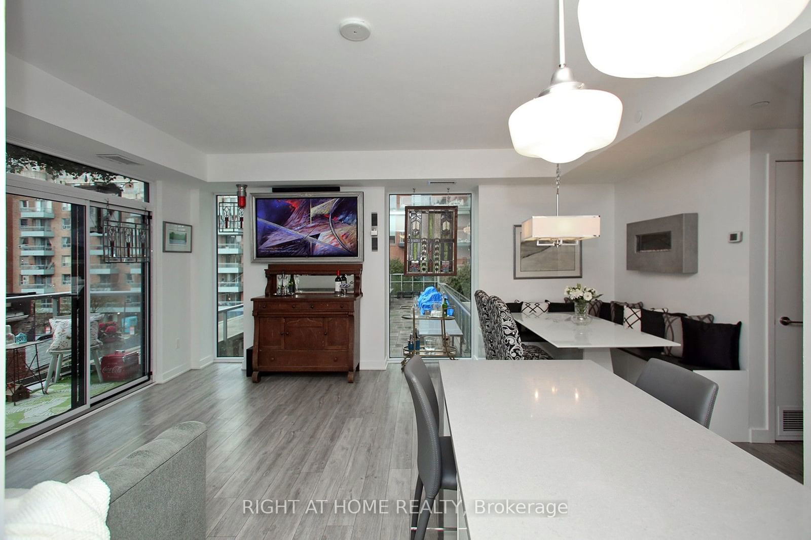 106 Dovercourt Rd, unit 320 for sale - image #4