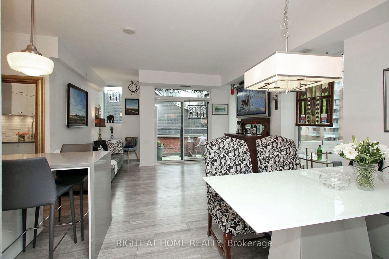 106 Dovercourt Rd, unit 320 for sale - image #6