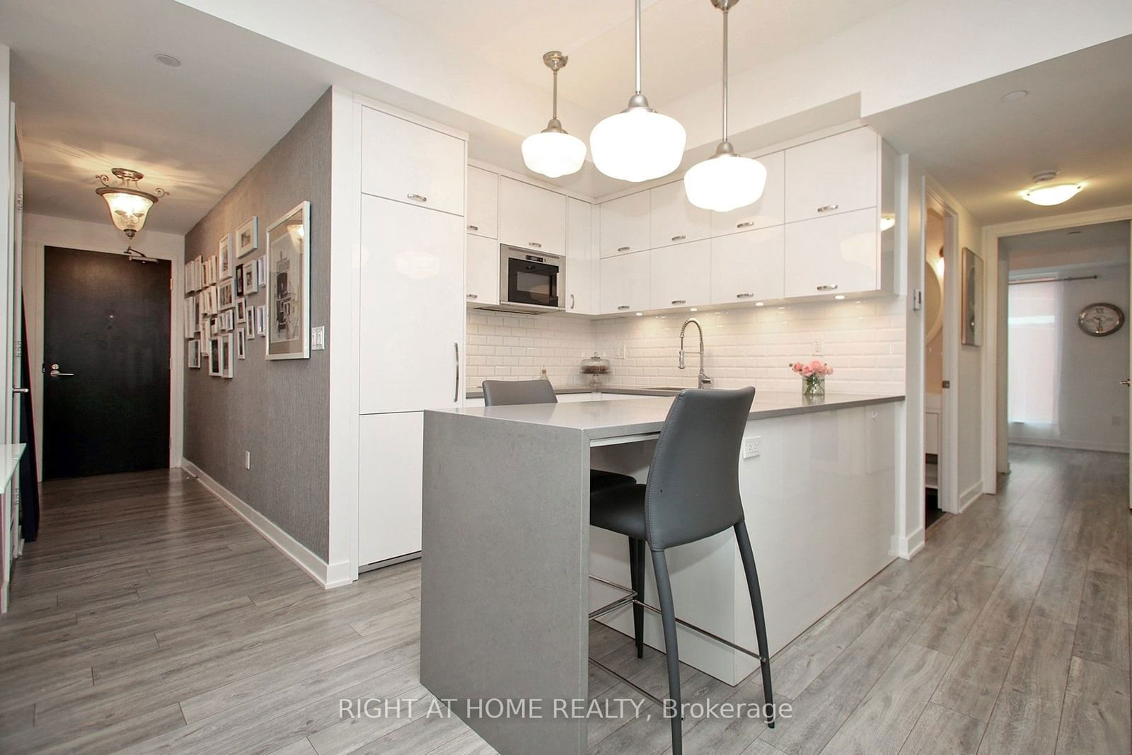 106 Dovercourt Rd, unit 320 for sale - image #7