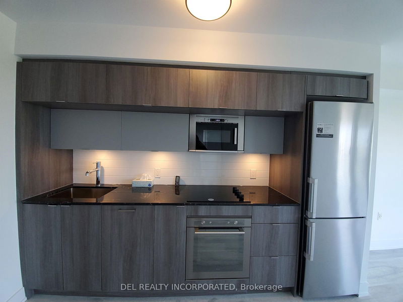 585 Bloor St E, unit 2015 for rent - image #1