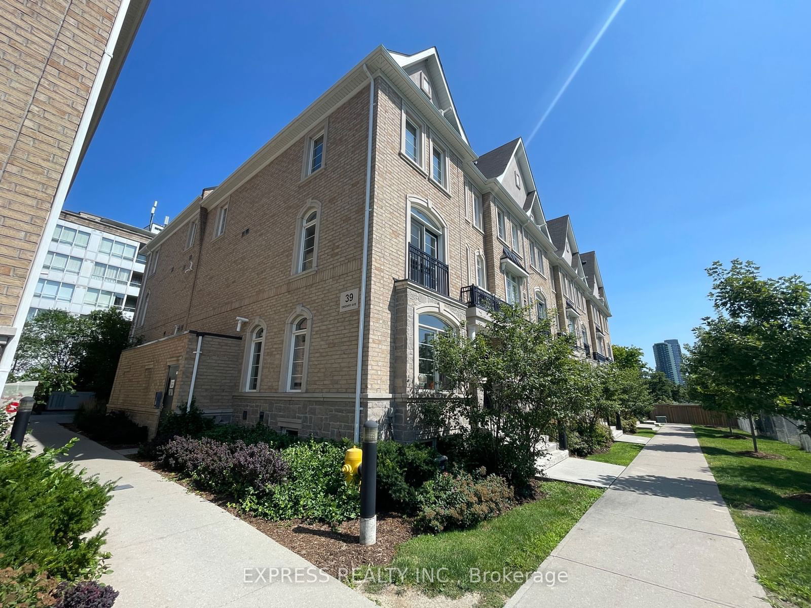 39 Drewry Ave, unit 8 for rent - image #20