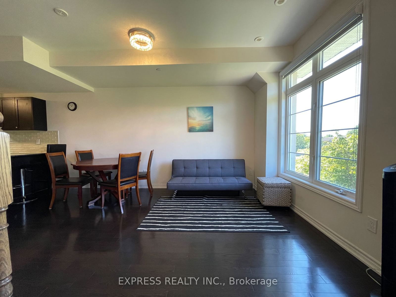 39 Drewry Ave, unit 8 for rent - image #5