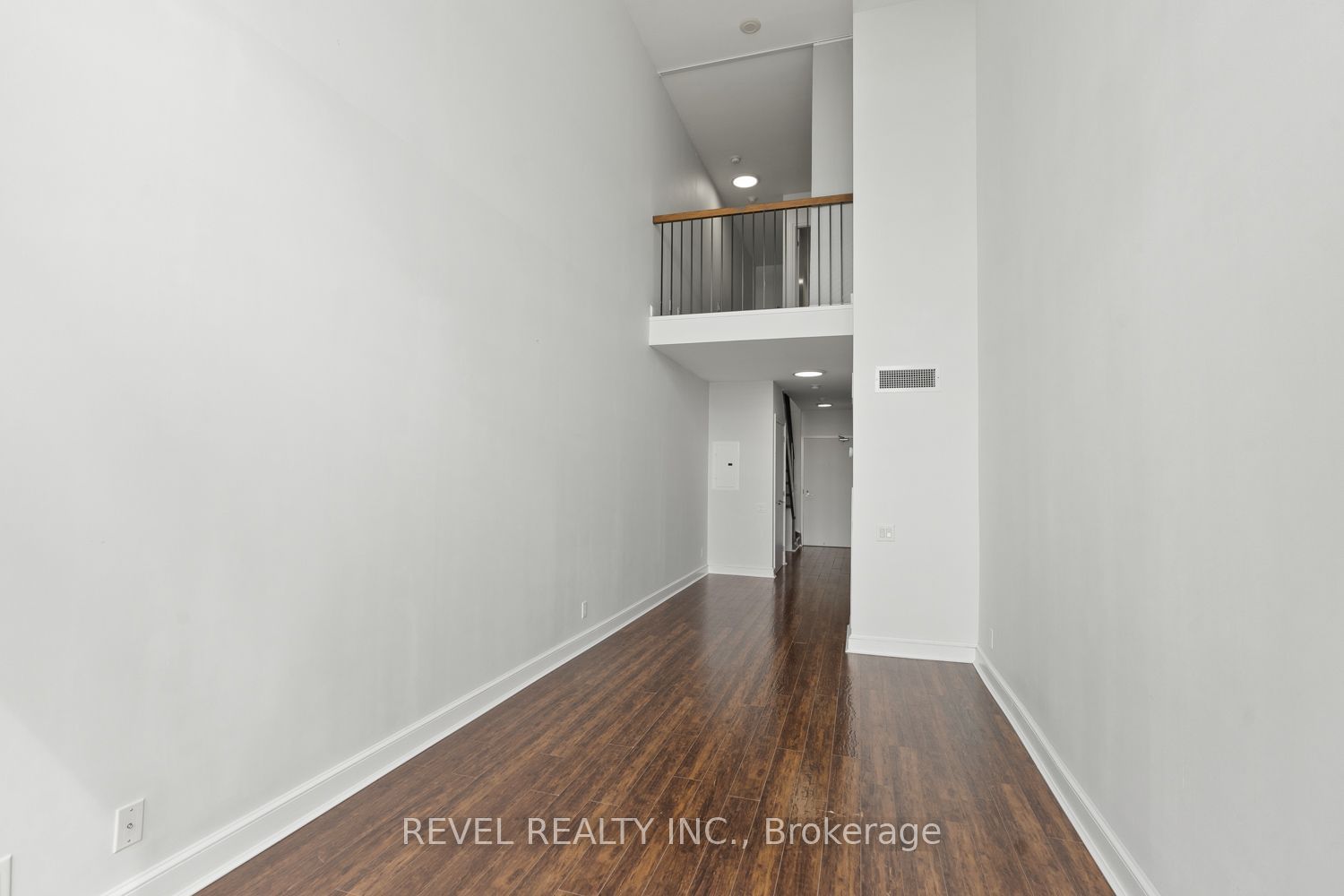 5 Hanna Ave, unit 643 for rent - image #11