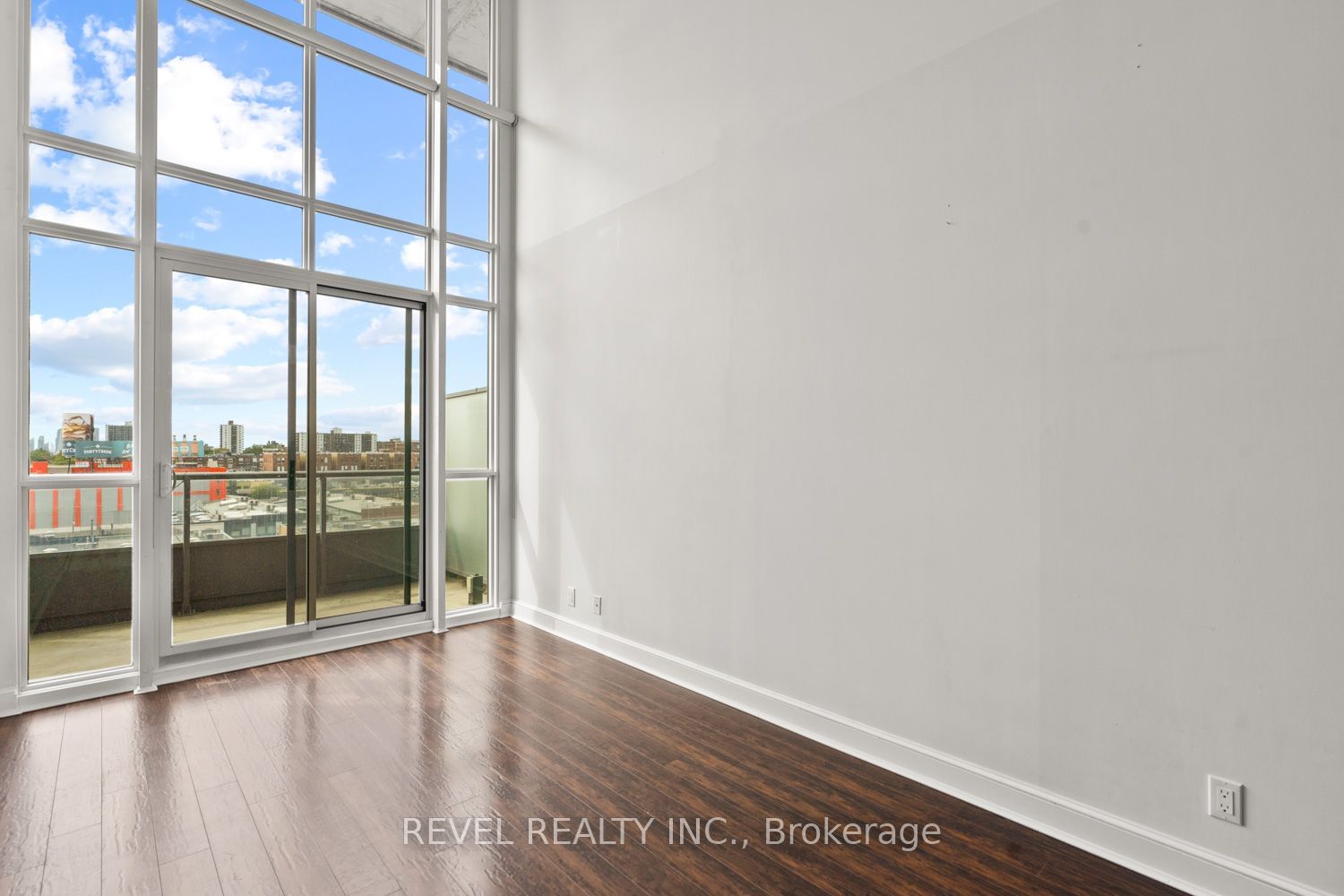 5 Hanna Ave, unit 643 for rent - image #12