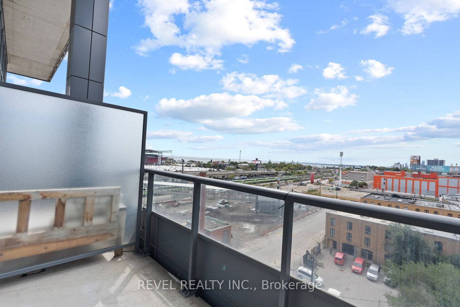 5 Hanna Ave, unit 643 for rent - image #25