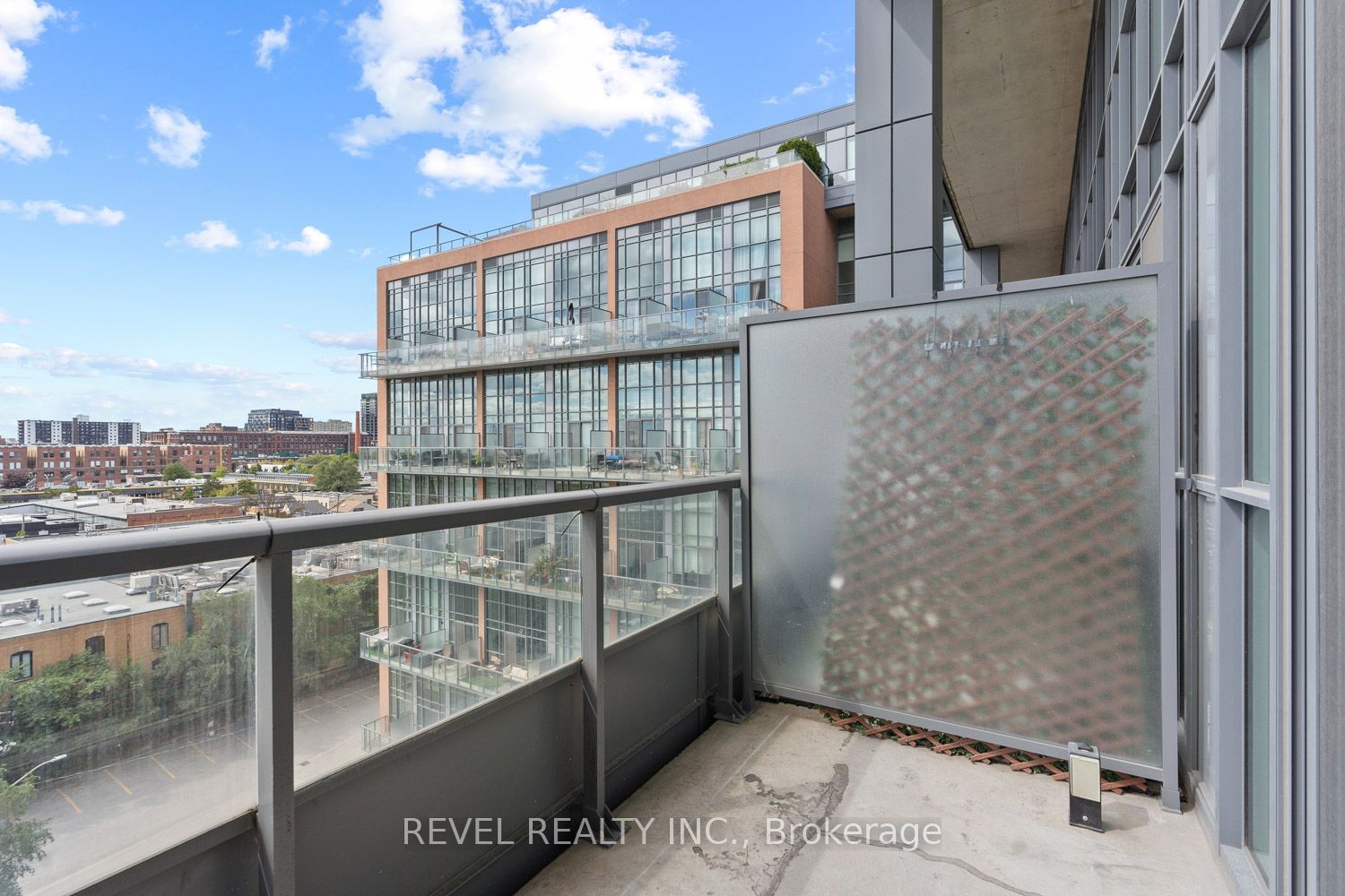 5 Hanna Ave, unit 643 for rent - image #27