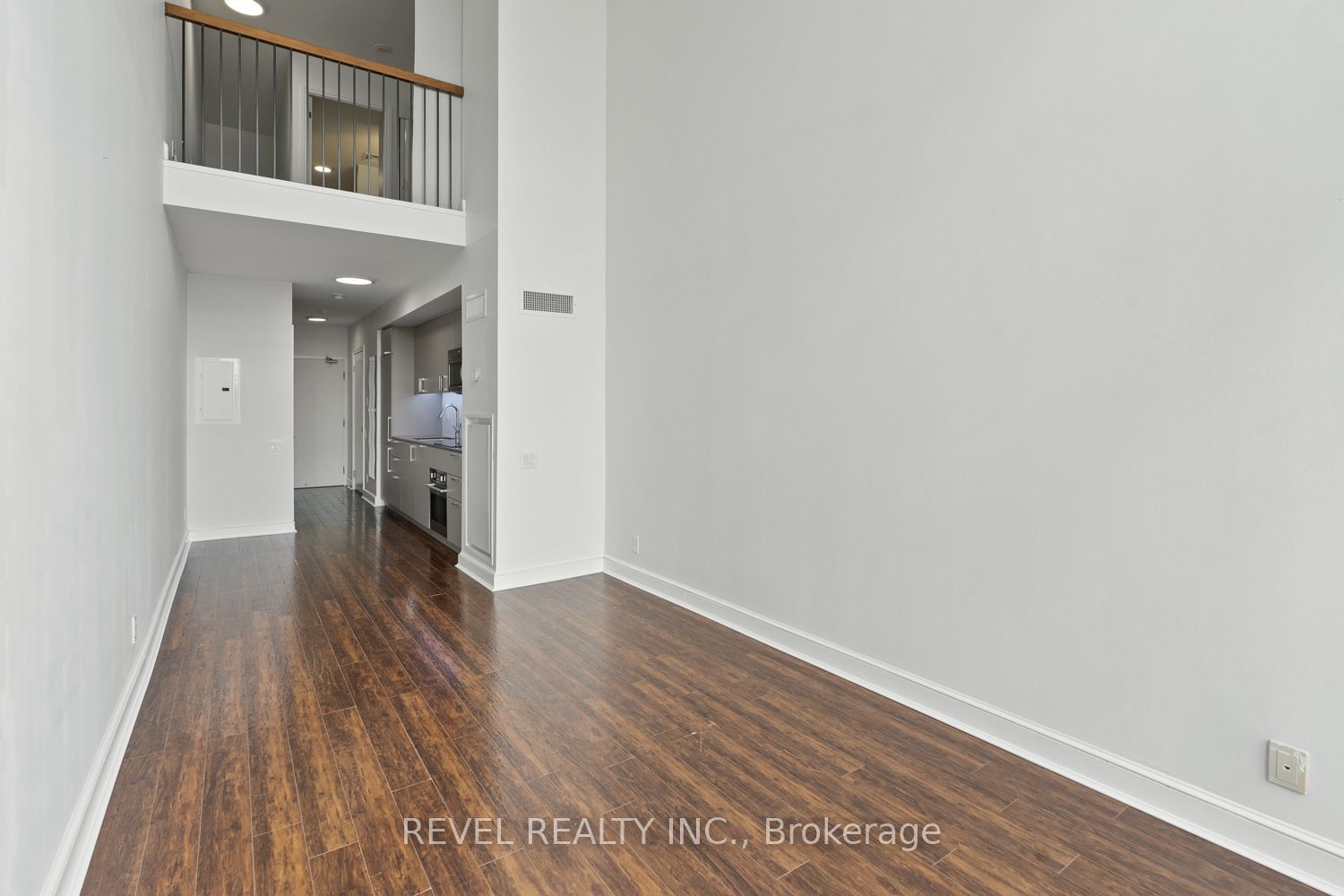 5 Hanna Ave, unit 643 for rent - image #9