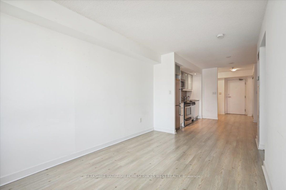 25 Telegram Mews, unit 5003 for rent - image #19