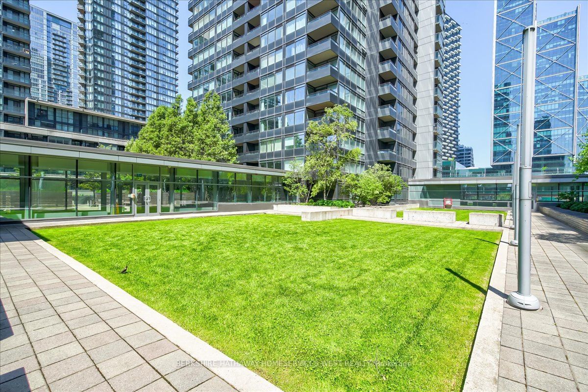 25 Telegram Mews, unit 5003 for rent - image #31