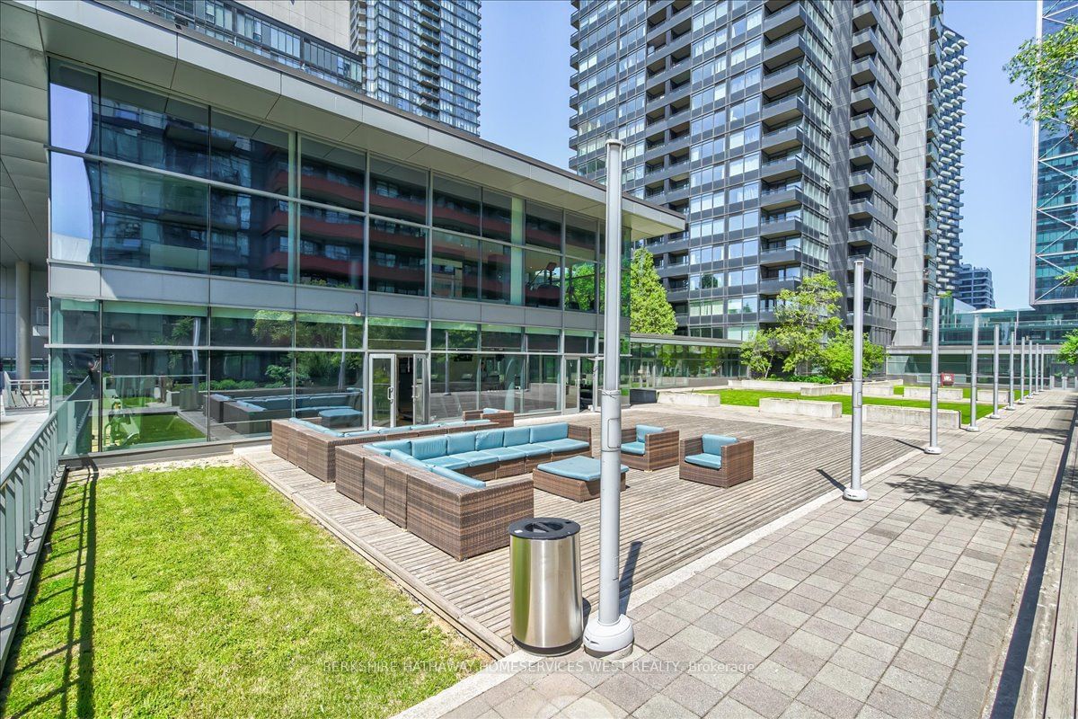 25 Telegram Mews, unit 5003 for rent