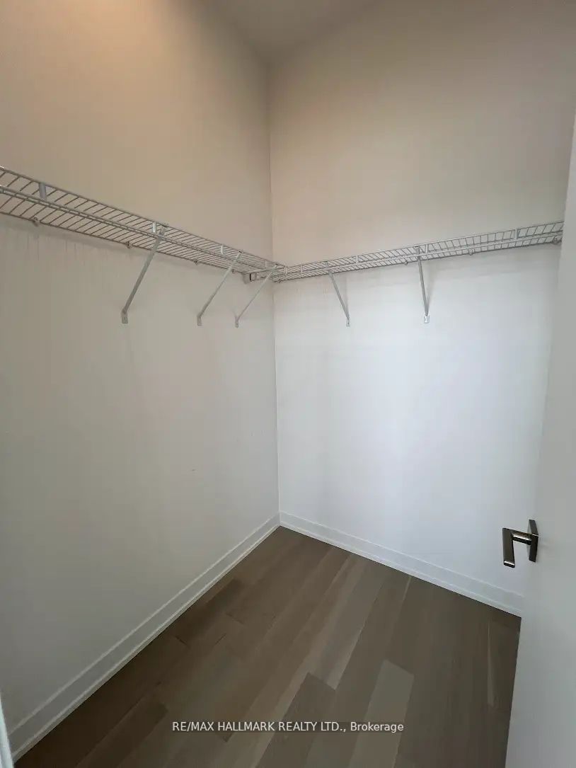 15 Holmes Ave, unit PH3201 for sale - image #24