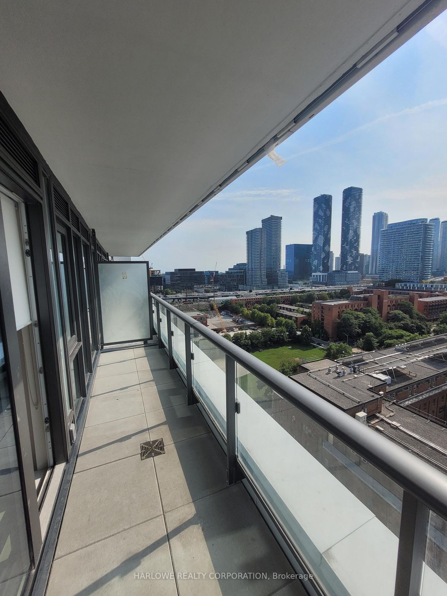 121 Lower Sherbourne St, unit 1458 SW for rent